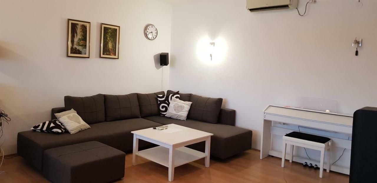Truly Mediterranean Apartment "Spark" コルチュラ エクステリア 写真